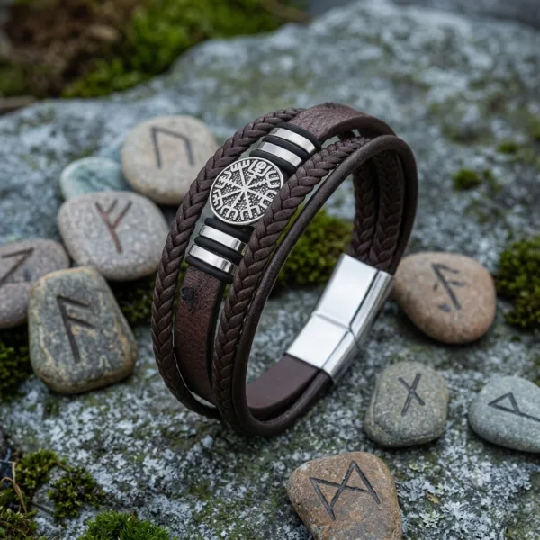 Vegvisir-nahkaranneke – Monikerroksinen viikinkikoru (ruskea)